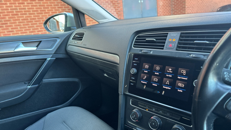 Volkswagen Golf 1.5 TSI EVO SE [Nav] 5dr Petrol Hatchback